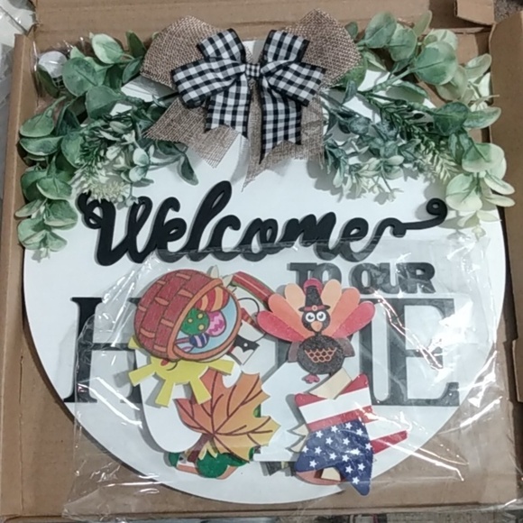 WELCOME TO OUR HOME WHITE INTERCHANGEABLE WOODEN SIGN DOORKNOCKER SIZE 1… - Picture 9 of 11